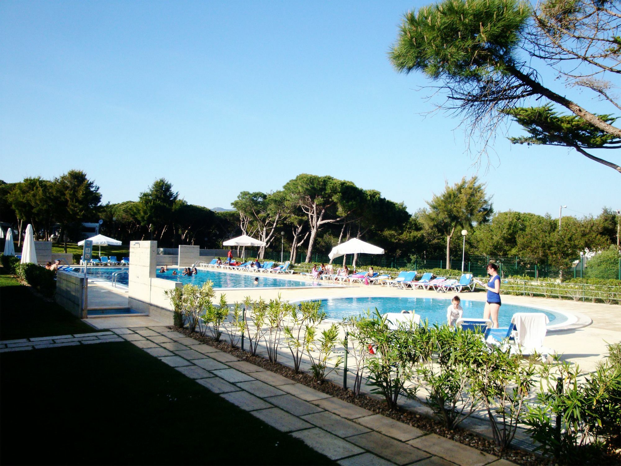 Orbitur Guincho Bungalows - Caravan Park Cascais Esterno foto